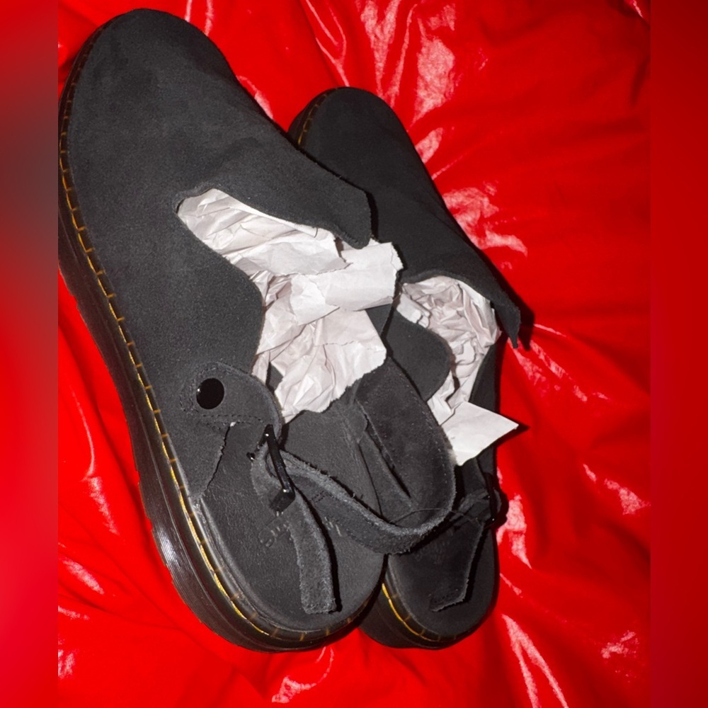 Dr. Martens UNISEX Carlson Suede Casual Slingback Mules in black - Picture 6 of 16